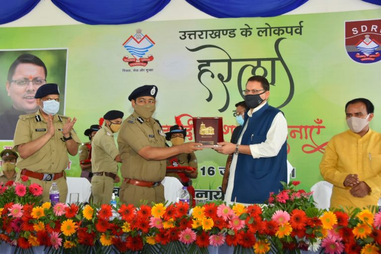 उत्तराखंड पुलिस ने मिशन हौसला के तहत अनेक जरूरतमंदों की सेवा करने का सराहनीय कार्य किया है:मुख्यमंत्री