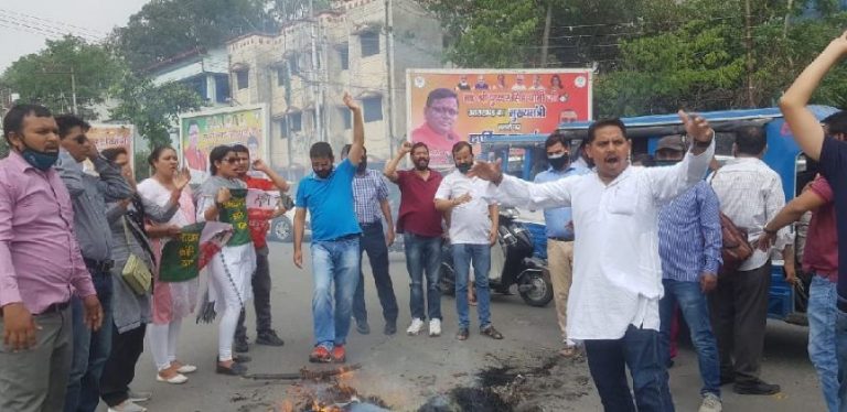 सत्ता के अहंकार मैं  जनता का खुलेआम अपमान उक्रांद क़तई बर्दाश्त नहीं करेगा:दीपक रावत