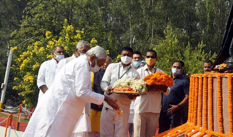 शराब पर प्रतिबंध समाज के हित में हैः नीतीश कुमार