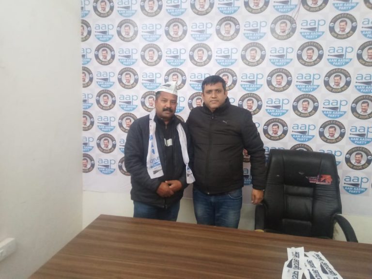 पौडी में कांग्रेस को बडा झटका तामेश्वर आर्य ने कांग्रेस छोड थामा आप का दामन