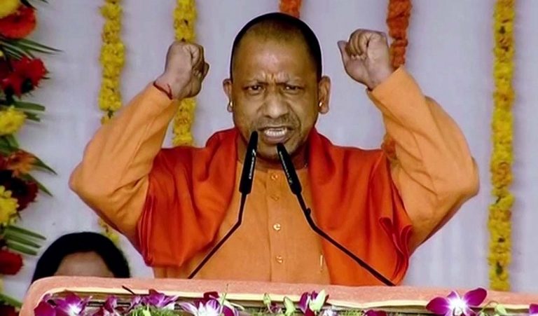 गोरखपुर में योगी आदित्यनाथ के चुनाव प्रचार के लिए हिंदू युवा वाहिनी ने कमर कसी