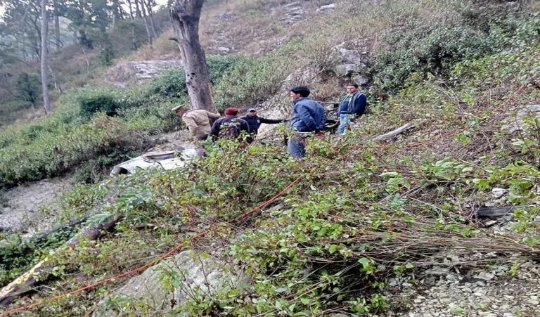 उत्तराखंड में बड़ा सड़क हादसा, शादी से वापस लौट रहा वाहन खाई में गिरा; 13 की मौत