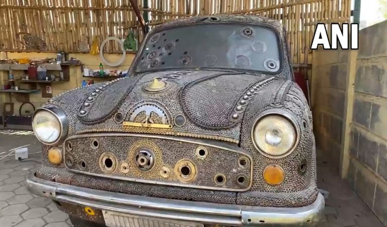 3 लाख रुपए खर्च कर 1000 किलो कबाड़ से तैयार की गई अनूठी कार