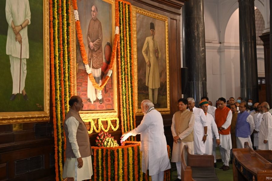 संसद के केंद्रीय कक्ष में डॉ श्यामा प्रसाद मुखर्जी को दी गई श्रद्धांजलि संसद के केंद्रीय कक्ष में डॉ श्यामा प्रसाद मुखर्जी को दी गई श्रद्धांजलि