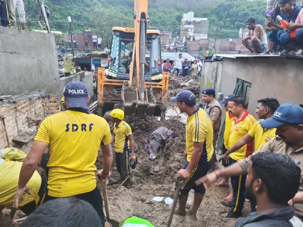 देहरादून में भारी बारिश से हुए नुकसान और जनहानि का डीएम ने लिया जायजा, दिए जरूरी निर्देश