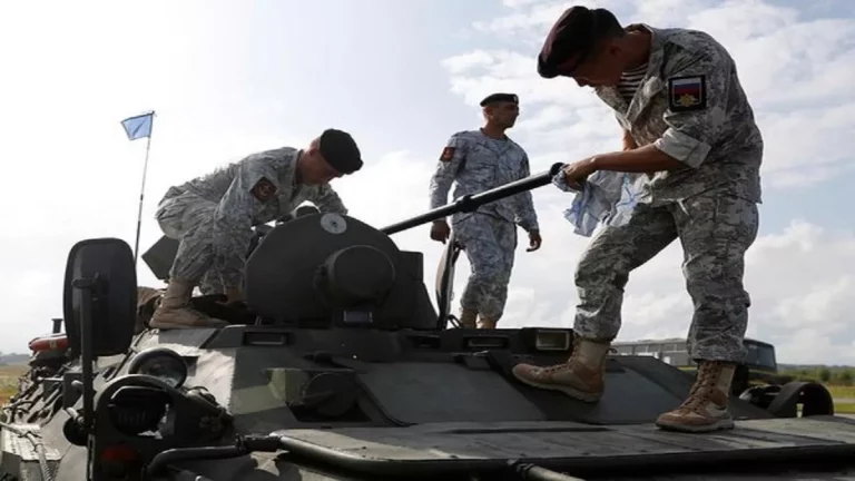 अमेरिका यूक्रेनी सैनिकों के लिए युद्धक प्रशिक्षण का विस्तार करेगा