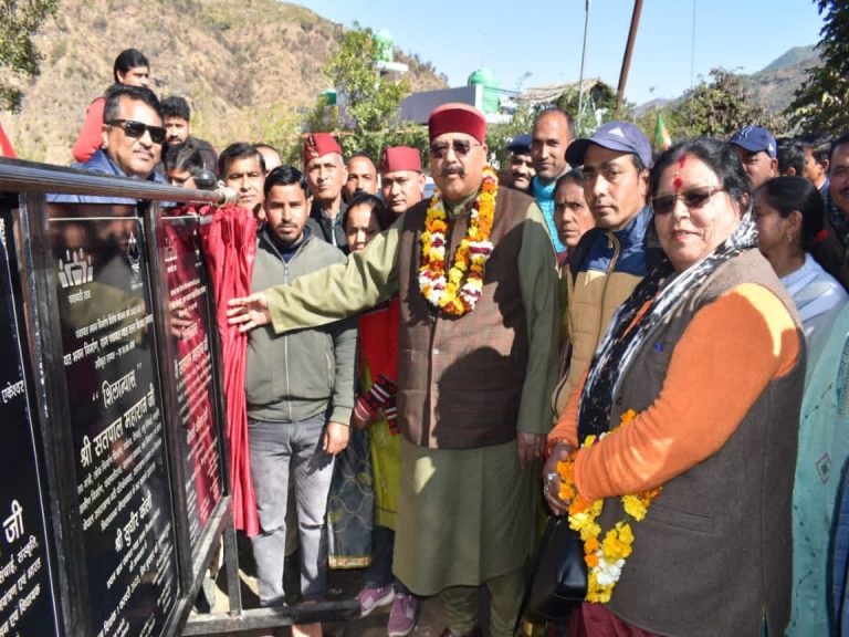 सतपाल महाराज द्वारा चौबट्टाखाल को मिला 37 करोड़ की भरकम योजनाओं का तोहफा