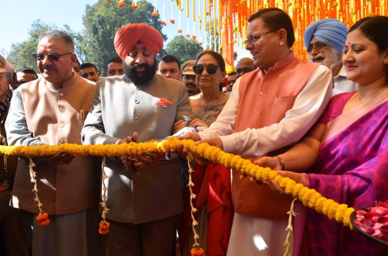 राजभवन प्रागंण में वसन्तोत्सव का राज्यपाल एवं मुख्यमंत्री धामी ने किया शुभारम्भ