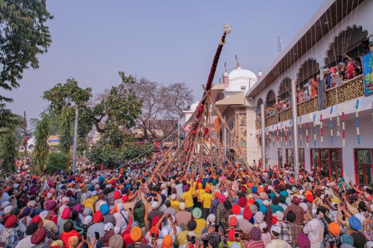 श्री झंडे जी के आरोहण के साथ दून का ऐतिहासिक झंडा मेला शुरु