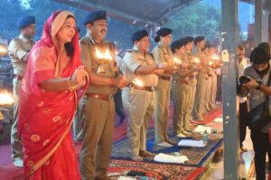 कांवड़ मेला सकुशल संपन्न, डीजीपी ने गंगा आरती कर अपनी टीम के साथ लिया आशीर्वाद