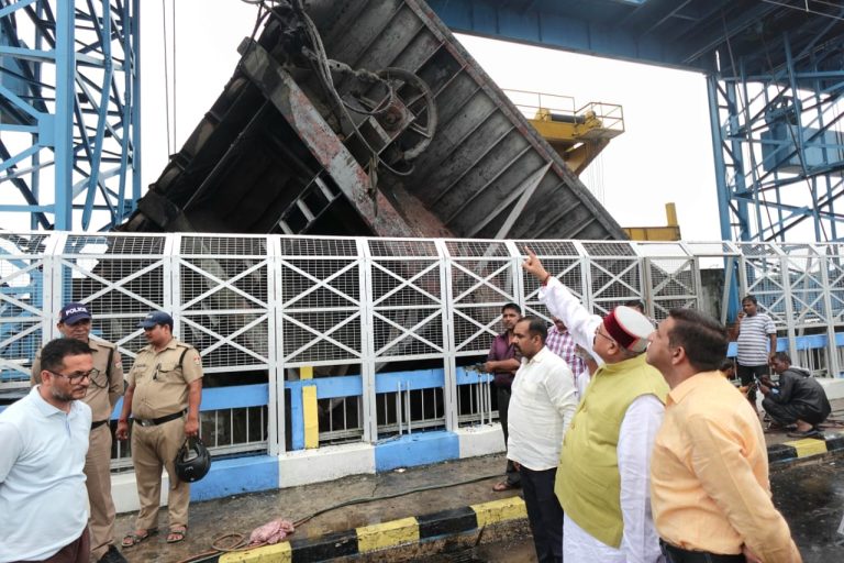 भीमगौड़ा बैराज का गेट टूटने से किसी प्रकार का कोई खतरा नहीं: सतपाल महाराज