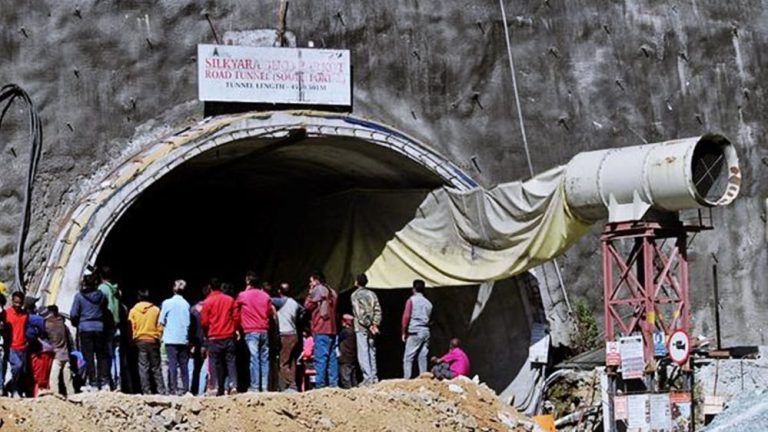 सिलक्यारा:  ऑगर ब्लेड हटाने के लिए हैदराबाद से मंगाया गया प्लाज्मा कटर