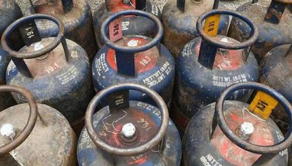 बढ़ गए LPG सिलेंडर के दाम, यहां देखें दिल्ली से मुंबई तक नए रेट