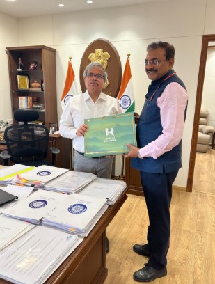 मुख्य सचिव आनन्द बर्द्धन ने राष्ट्रीय सुरक्षा सलाहकार अजीत डोभाल से की भेंट