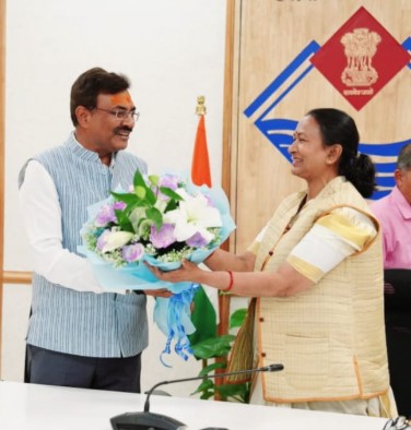 नवनियुक्त मुख्य सचिव आनंद बर्द्धन ने पदभार किया ग्रहण