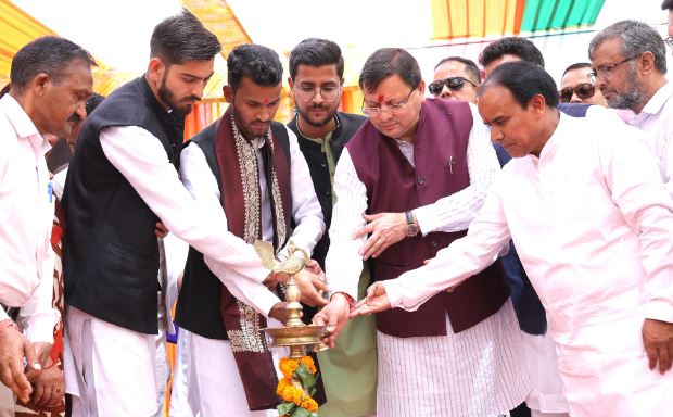 मुख्यमंत्री धामी ने किया छात्रसंघ समारोह का शुभारंभ, विश्वविद्यालय विकास के लिए प्रतिबद्धता दोहराई