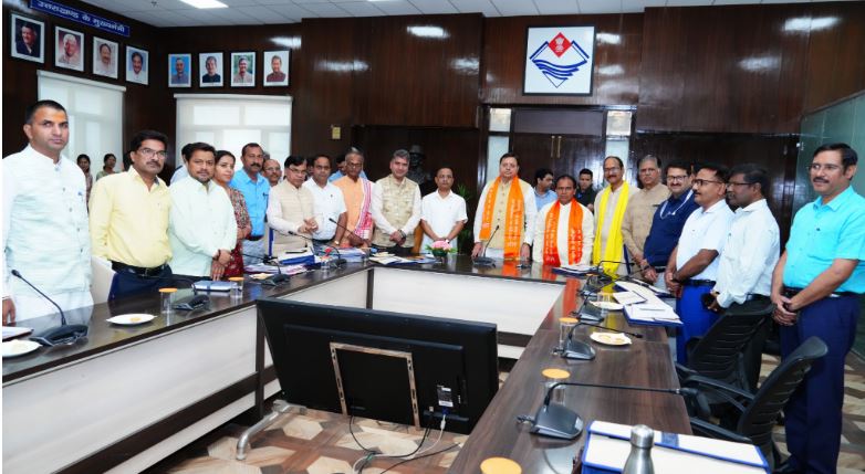 संस्कृत भाषा के माध्यम से युवाओं को रोजगार से जोड़ने की दिशा में विशेष प्रयास किये जाएं – मुख्यमंत्री धामी