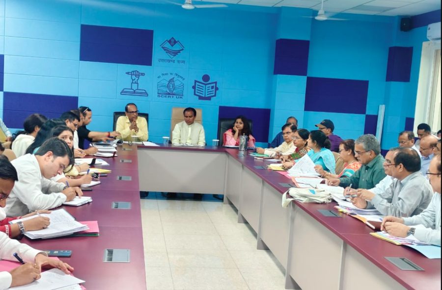 शिक्षा मंत्री ने अधिकारियों को दिए निर्देश, कहा गैरहाजिर शिक्षकों व कर्मचारियों को किया जाए बर्खास्त