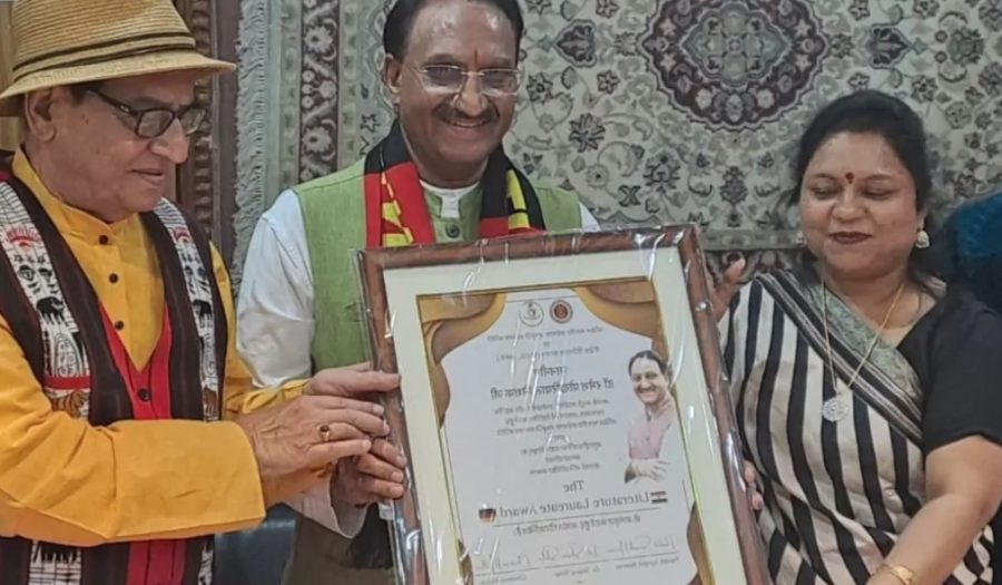 ‘द लिटरेचर लॅरिट सम्मान’ से सम्मानित हुए ‘निशंक’