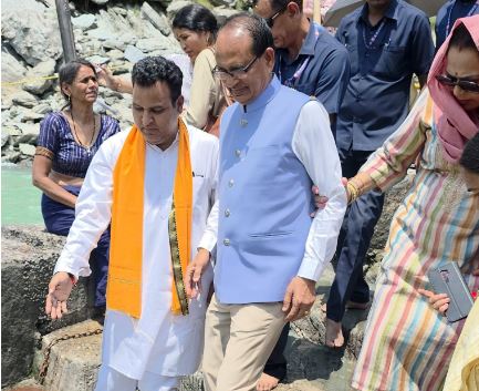 देवप्रयाग में बोले शिवराज, दिख रहा है विकास, सराहनीय हैं धामी और कंडारी के प्रयास