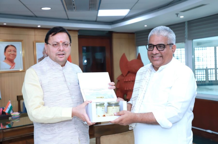 मुख्यमंत्री पुष्कर सिंह धामी ने केंद्रीय मंत्री भूपेन्द्र यादव से की मुलाकात