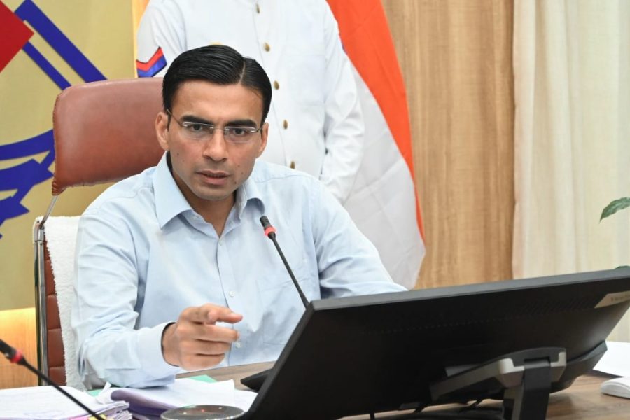 मुख्यमंत्री के निर्देश पर जिला प्रशासन का शिक्षा माफियाओं पर प्रहार जारी