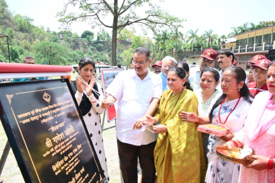 कैबिनेट मंत्री गणेश जोशी ने गल्जवाड़ी में 92 लाख की लागत से बनने वाले सामुदायिक भवन का किया शिलान्यास कैबिनेट मंत्री गणेश जोशी ने गल्जवाड़ी में 92 लाख की लागत से बनने वाले सामुदायिक भवन का किया शिलान्यास