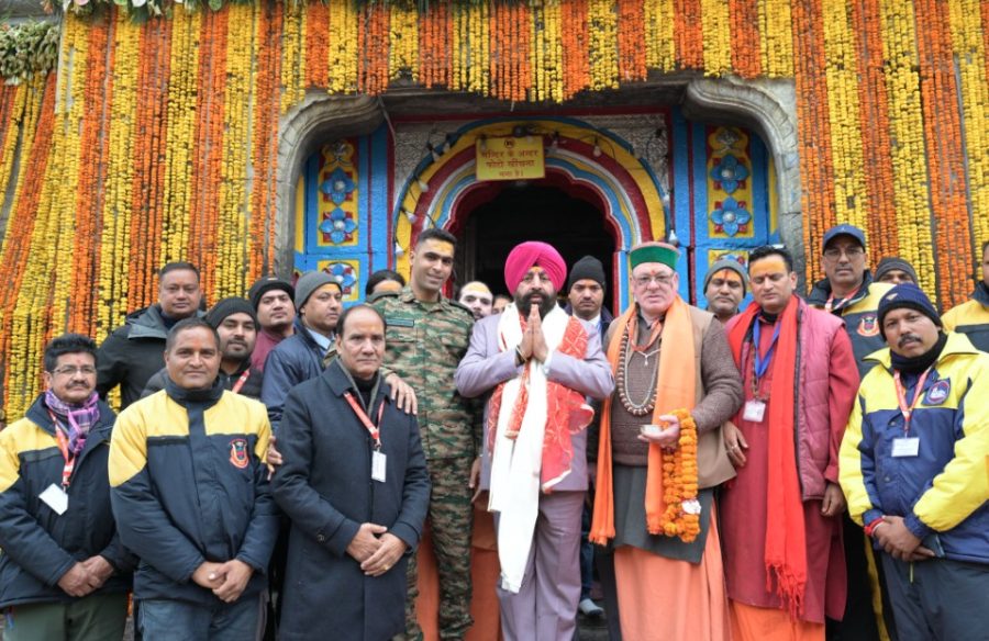 राज्यपाल लेफ्टिनेंट जनरल गुरमीत सिंह ने किए बाबा केदारनाथ के दर्शन, विशेष पूजा कर विश्व कल्याण की करी कामना