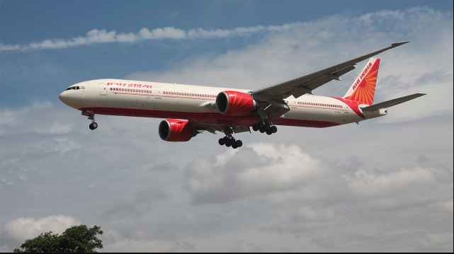 अहमदाबाद में भीषण विमान हादसा: एयर इंडिया की फ्लाइट क्रैश, 133 यात्रियों की मौत