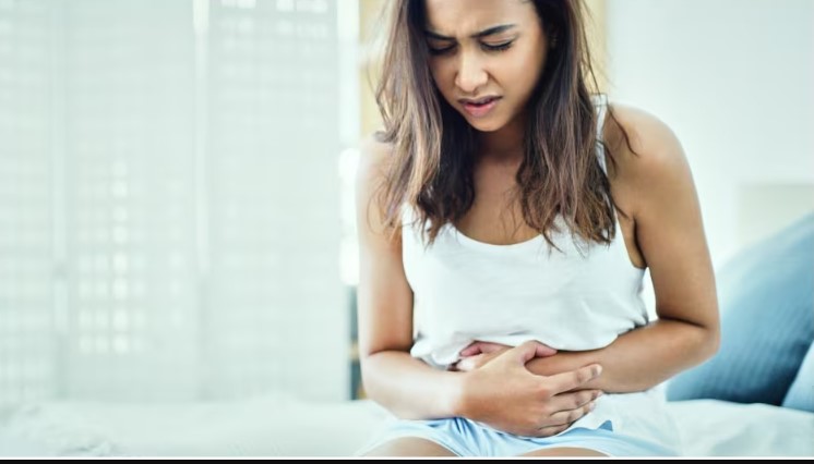 पेट में गैस क्यों बनती है? आइये जानते हैं इसके कारण और असरदार समाधान