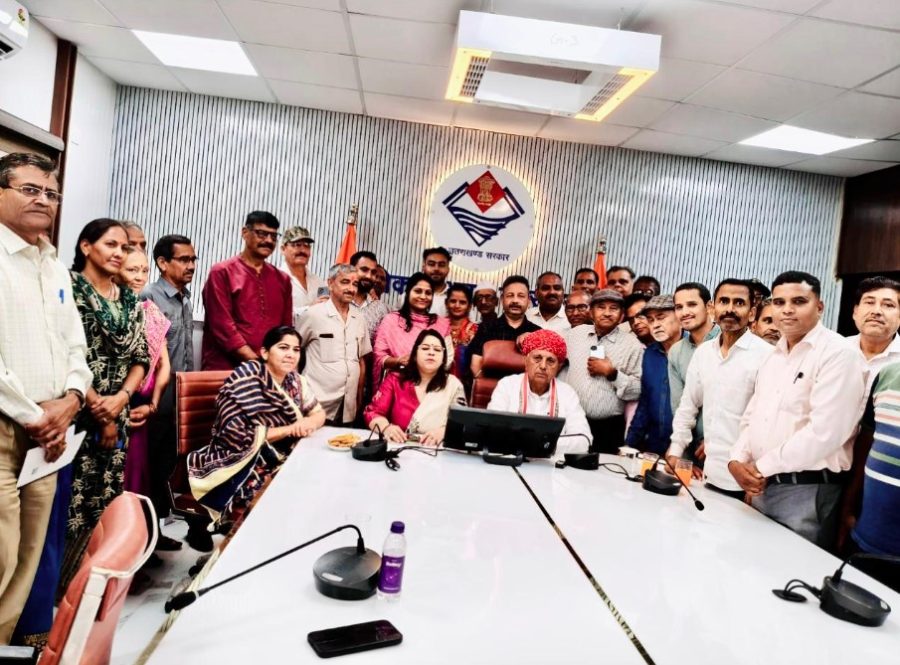 केंद्रीय मंत्री भागीरथ चौधरी ने देहरादून में किसानों से किया संवाद, सुनी जमीनी समस्याएं