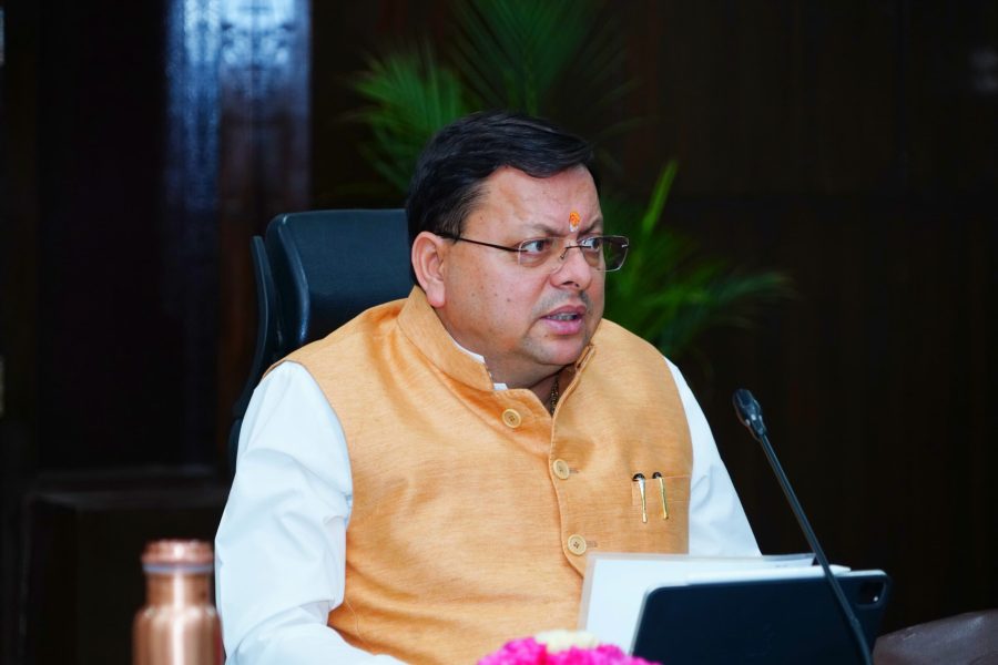 सीएम धामी के निर्देश पर उत्तरकाशी और देहरादून में यूनिवर्सल कार्टन का वितरण शुरू