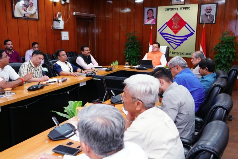 मुख्यमंत्री धामी ने एलिवेटेड रोड प्रोजेक्ट में तेजी लाने के दिए निर्देश