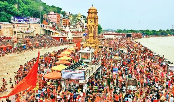 शिवभक्ति की लहर: 3.56 करोड़ से अधिक कांवड़ यात्री लेकर लौटे गंगाजल, अंतिम चरण में तेज़ी से बढ़ रही है डाक कांवड़ की रफ्तार