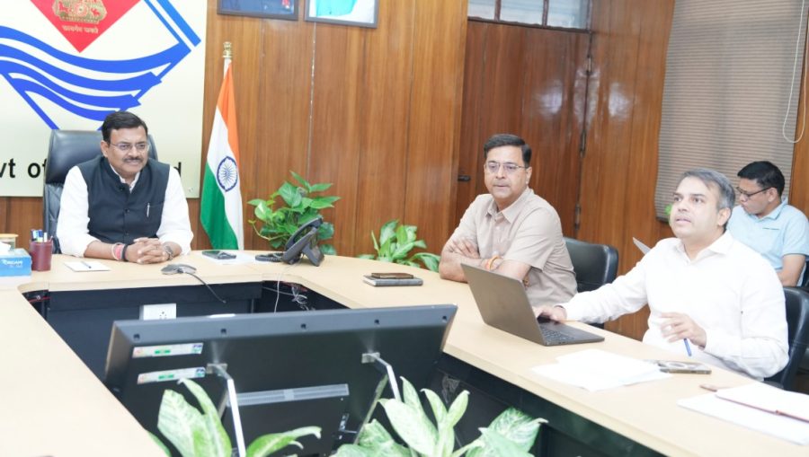 राष्ट्रीय राजमार्गों की समीक्षा बैठक: मुख्य सचिव ने दिए कार्यों में तेजी लाने के निर्देश