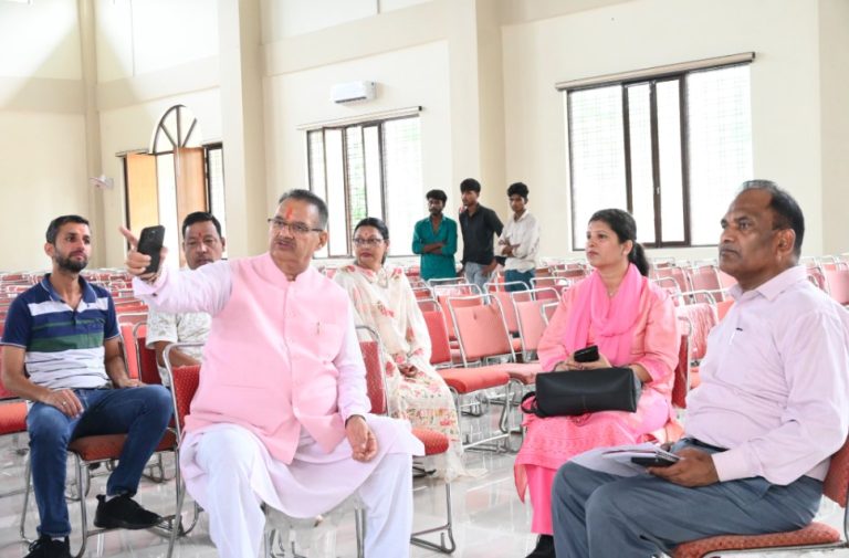 कृषि मंत्री गणेश जोशी ने 02 अगस्त को आयोजित होने वाले राज्य स्तरीय कार्यक्रम की तैयारियों का लिया जायजा