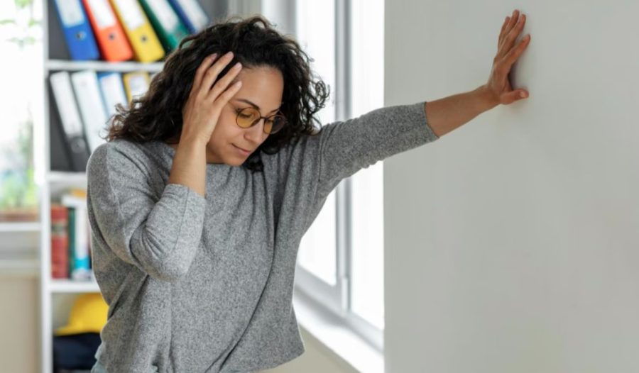 हर बार चक्कर आना सामान्य नहीं, हो सकता है इस गंभीर बीमारी का संकेत