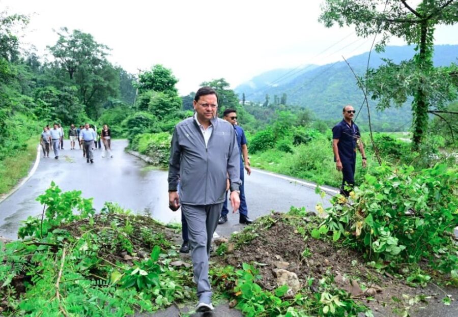 सीएम धामी ने केसरवाला और मालदेवता क्षेत्र में आपदा प्रभावित क्षेत्रों का किया स्थलीय निरीक्षण