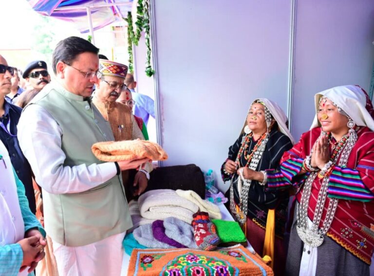 ‘वोकल फॉर लोकल’ से उत्तराखंड के शिल्पियों को मिल रही नई पहचान- मुख्यमंत्री धामी