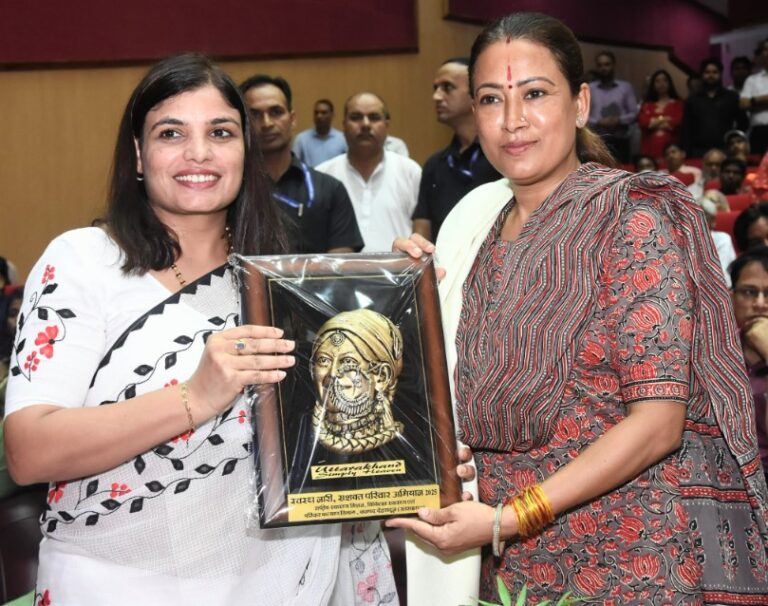 स्वास्थ्य जांच को मिशन बनाएं महिलाएं- रेखा आर्या