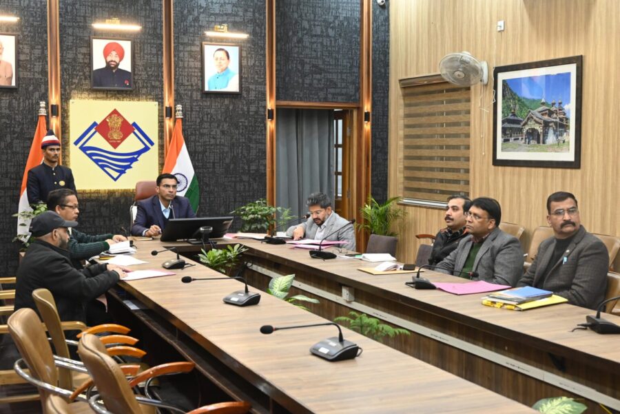 देहरादून में विशेष गहन पुनरीक्षण की समीक्षा, डीएम ने मैपिंग कार्य तेज करने के दिए निर्देश