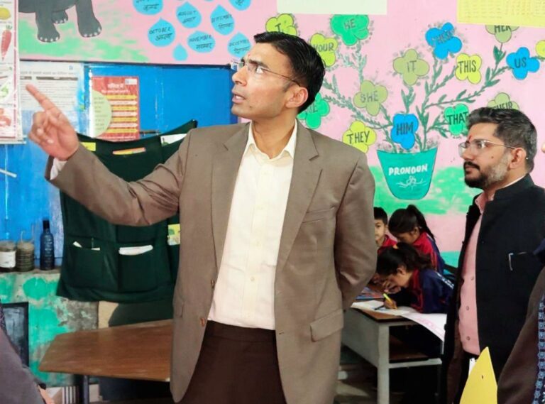 जिला प्रशासन की पहल- त्यूनि के अटाल गांव के 300 बच्चों को मिलेगी निःशुल्क शिक्षा