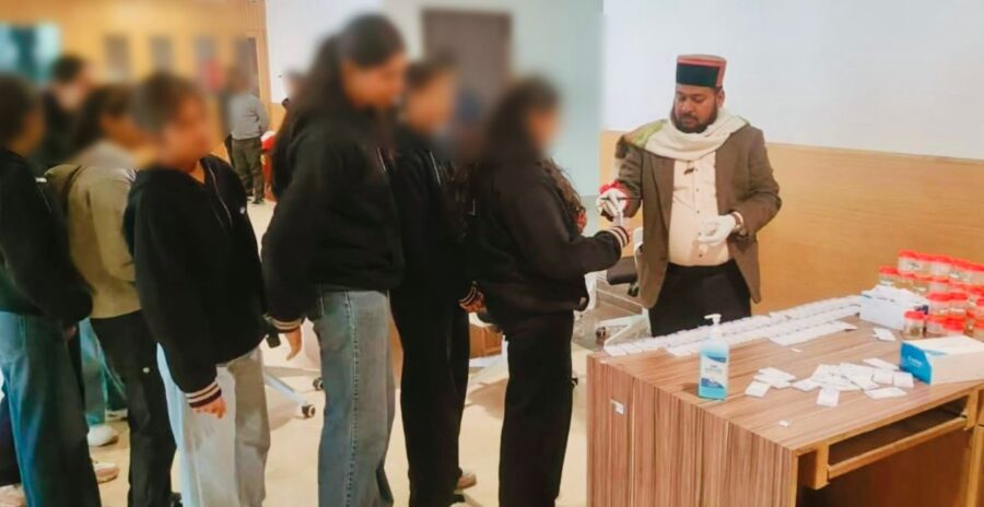 ड्रग्स के विरूद्ध जिला प्रशासन का एक्शन जारी, ग्राफिक एरा डीम्ड यूनिवर्सिटी में 150 छात्र/छात्राओं की रैंडम टेस्टिंग